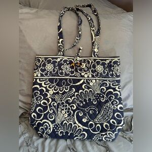 Vera Bradley tote. Used but in good condition.